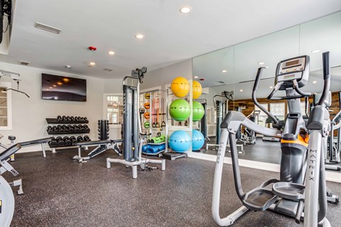 Fitness Center	Legacy at Fox Valley-POI-016.jpg	inside-fitness-center-legacy-at-fox-valley-aurora-il.jpg	fitness center with equipment and exercise balls	Legacy at Fox Valley Fitness Center with Cardio and Weight Training Equipment, Medicine Balls, TV, and Free Weights